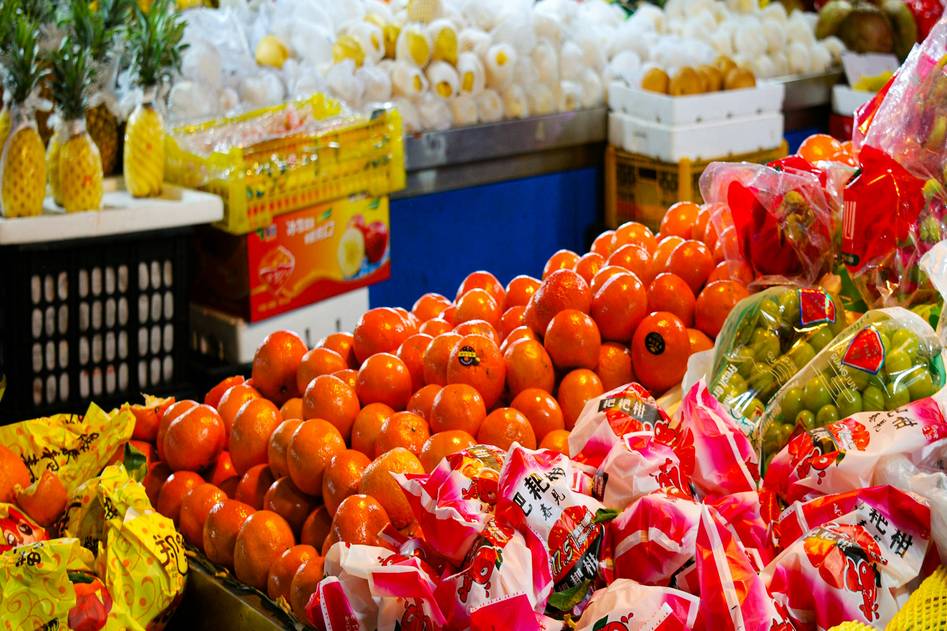 Fresh produce aisle at Kings Supermarkets